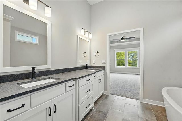 10504 N Mulberry Street, Kansas City, MO 64155