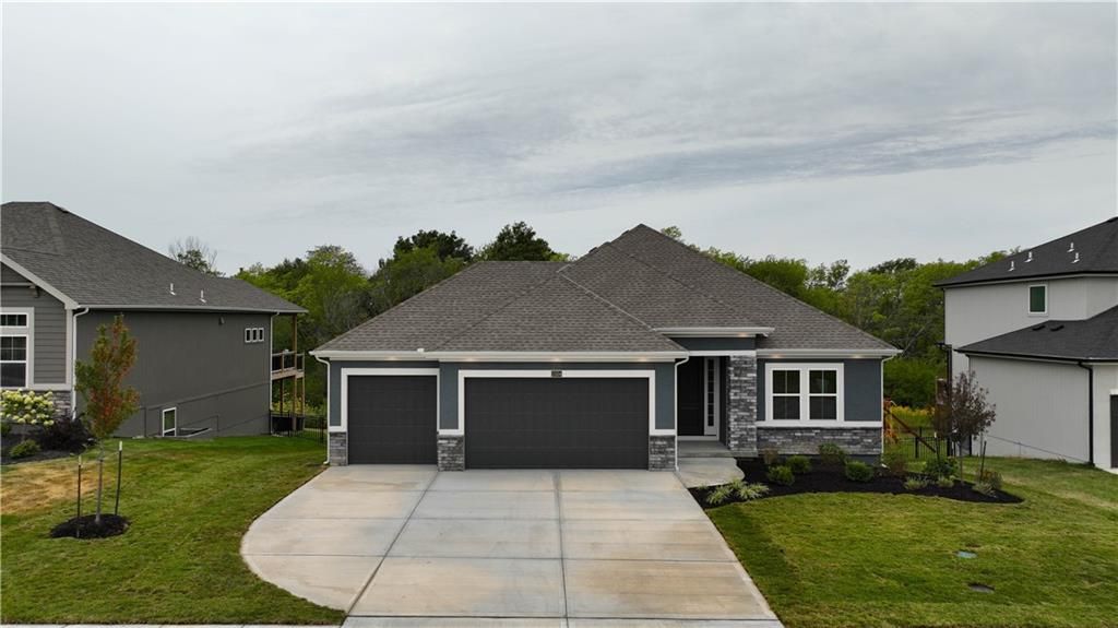 10504 N Mulberry Street, Kansas City, MO 64155