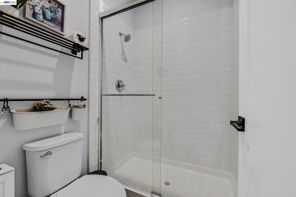 Image 14 of property listing at 7126 Stags Leap Ln, Dublin, CA 94568