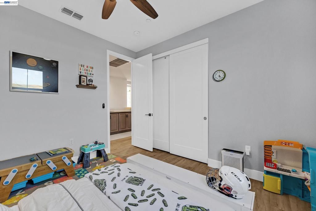 Image 19 of property listing at 7126 Stags Leap Ln, Dublin, CA 94568