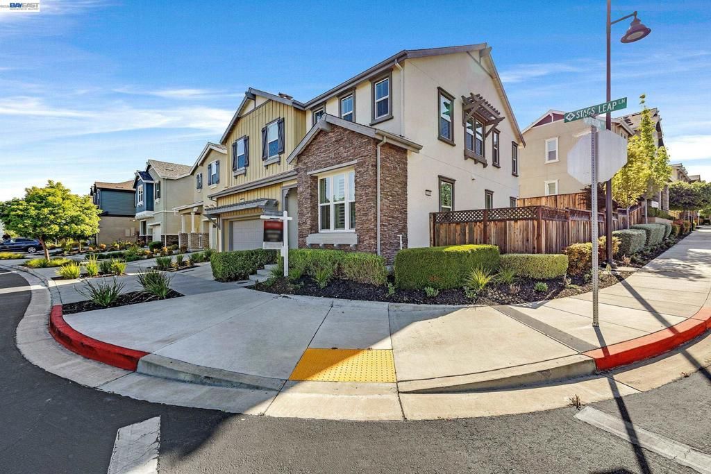 Image 2 of property listing at 7126 Stags Leap Ln, Dublin, CA 94568