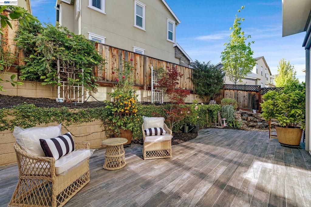 Image 32 of property listing at 7126 Stags Leap Ln, Dublin, CA 94568