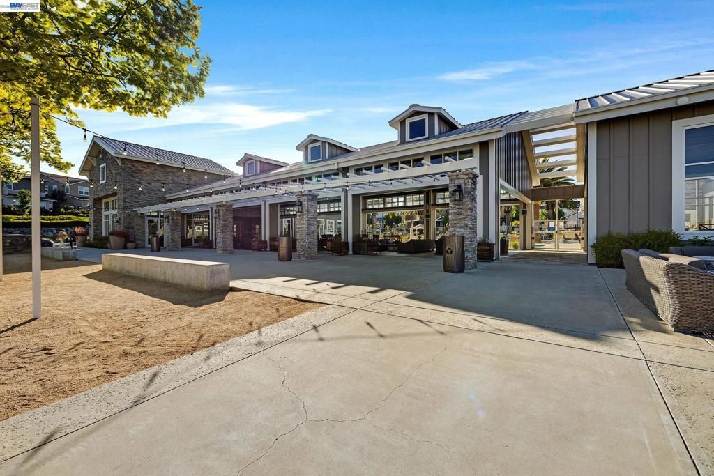 Image 40 of property listing at 7126 Stags Leap Ln, Dublin, CA 94568