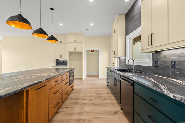 16 Avondale Road, Cabot, AR 72023