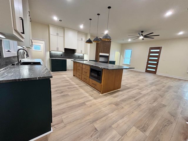 16 Avondale Road, Cabot, AR 72023