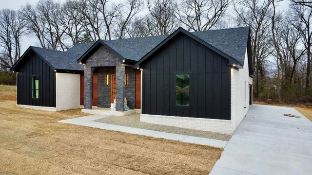 16 Avondale Road, Cabot, AR 72023