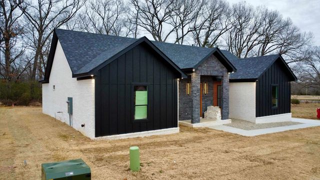 16 Avondale Road, Cabot, AR 72023