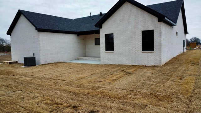 16 Avondale Road, Cabot, AR 72023