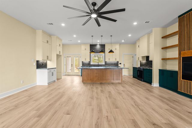 16 Avondale Road, Cabot, AR 72023