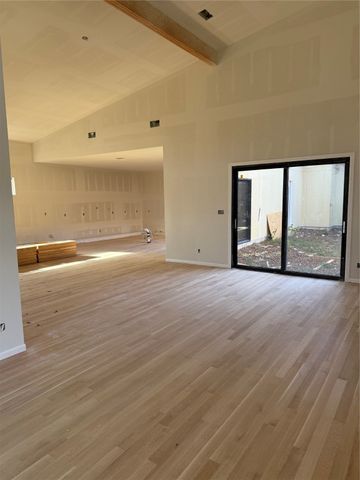 8911 Forest Hills Boulevard, Dallas, TX 75218