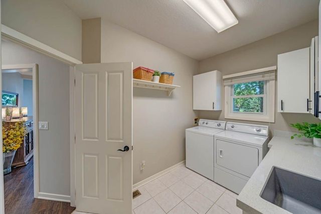 35087 Burgundy Circle, Waukee, IA 50263