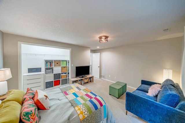 35087 Burgundy Circle, Waukee, IA 50263
