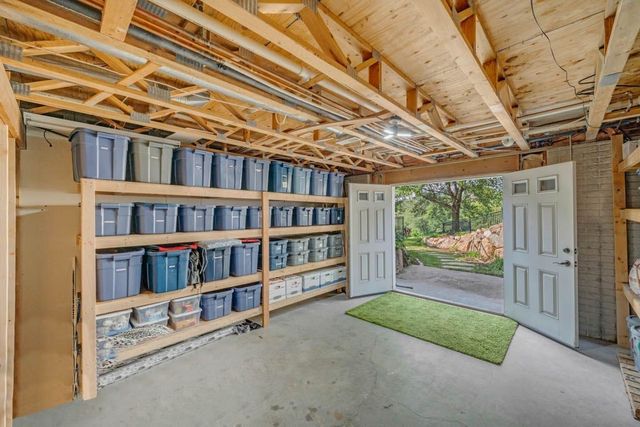 35087 Burgundy Circle, Waukee, IA 50263