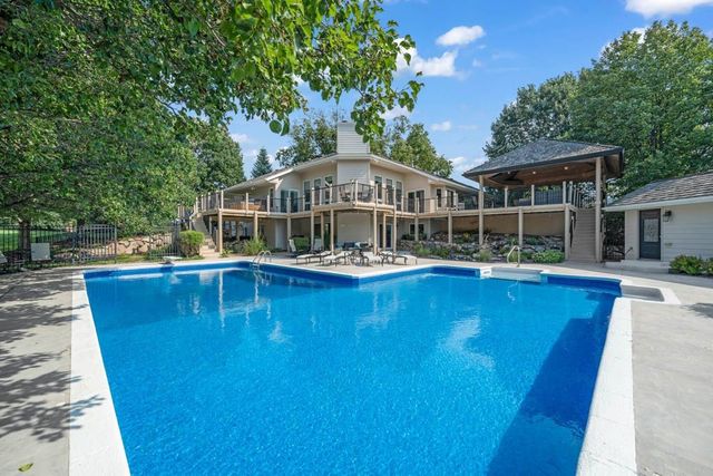 35087 Burgundy Circle, Waukee, IA 50263