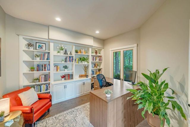 35087 Burgundy Circle, Waukee, IA 50263