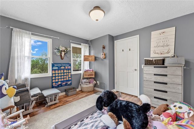 6942 Mount Pleasant Road NE, Zoarville, OH 44656