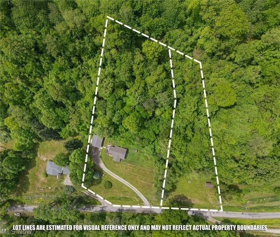 6942 Mount Pleasant Road NE, Zoarville, OH 44656
