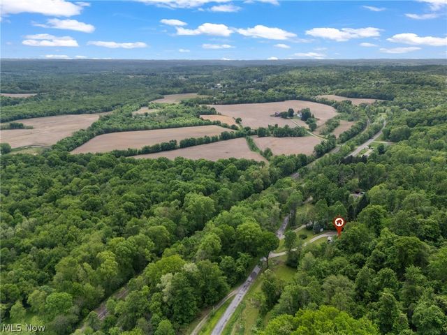 6942 Mount Pleasant Road NE, Zoarville, OH 44656