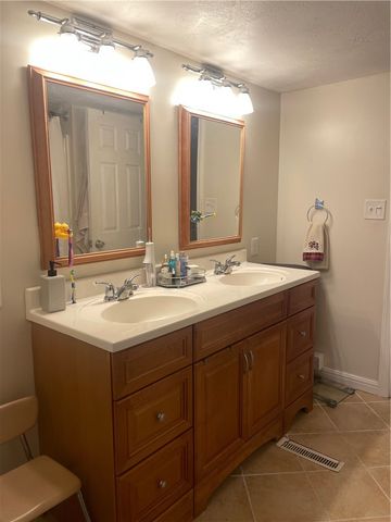 69 Hewitt Ave, Canton Twp, PA 15301