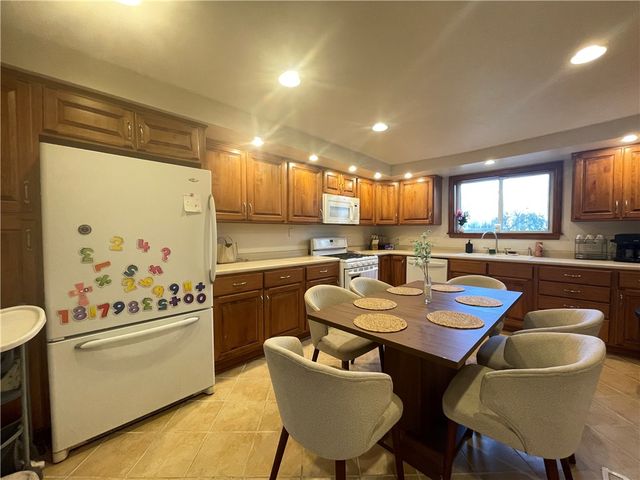 69 Hewitt Ave, Canton Twp, PA 15301