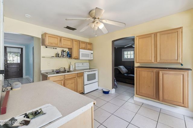 207 Mary Avenue, New Smyrna Beach, FL 32168