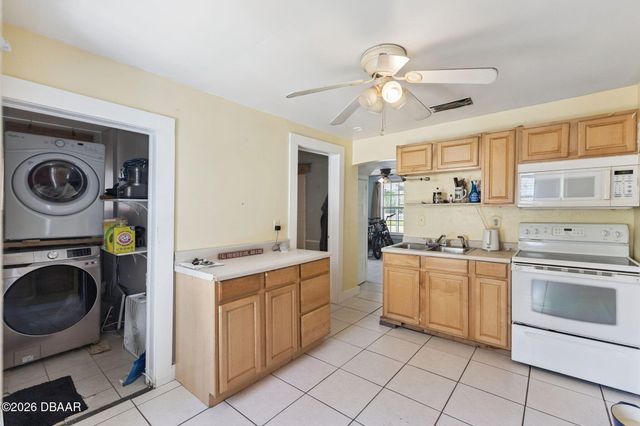 207 Mary Avenue, New Smyrna Beach, FL 32168