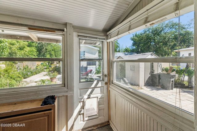 207 Mary Avenue, New Smyrna Beach, FL 32168