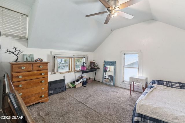 207 Mary Avenue, New Smyrna Beach, FL 32168