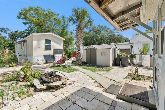 207 Mary Avenue, New Smyrna Beach, FL 32168