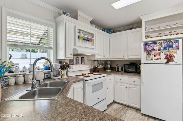 207 Mary Avenue, New Smyrna Beach, FL 32168