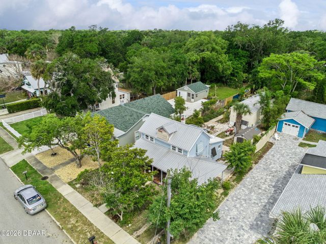 207 Mary Avenue, New Smyrna Beach, FL 32168