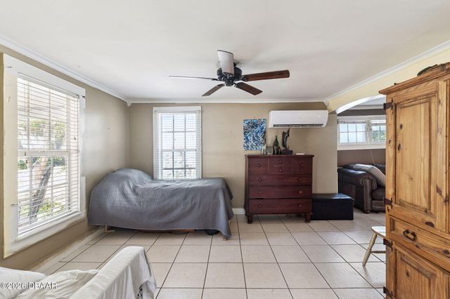 207 Mary Avenue, New Smyrna Beach, FL 32168