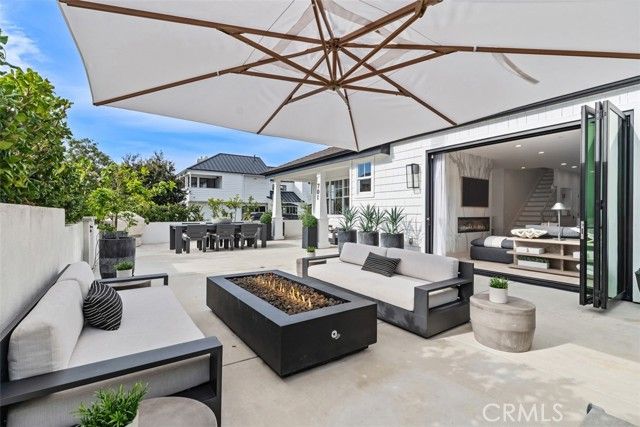 701 Poinsettia Avenue, Corona Del Mar (newport Beach), CA 92625