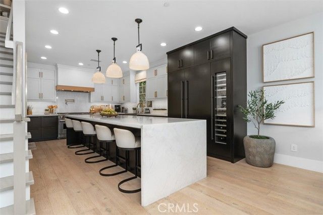 701 Poinsettia Avenue, Corona Del Mar (newport Beach), CA 92625