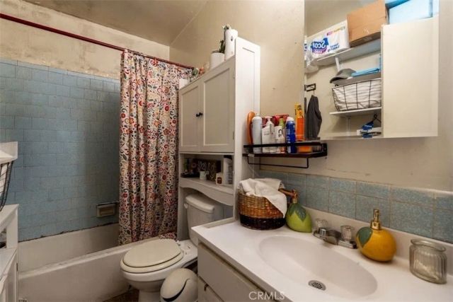1683 S Longwood, Los Angeles, CA 90019