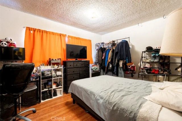 1683 S Longwood, Los Angeles, CA 90019