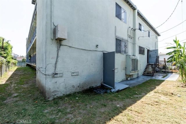 1683 S Longwood, Los Angeles, CA 90019