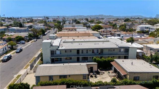 1683 S Longwood, Los Angeles, CA 90019