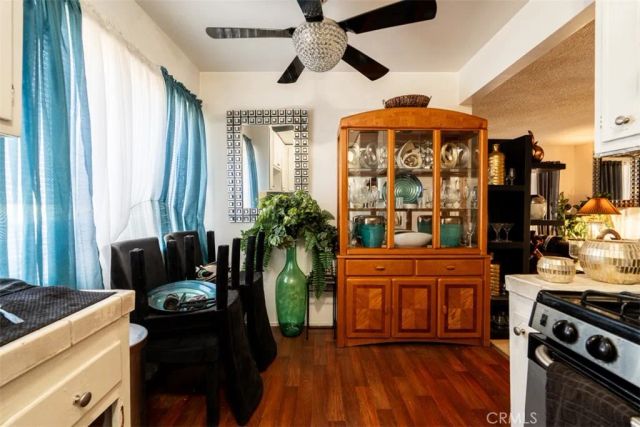 1683 S Longwood, Los Angeles, CA 90019