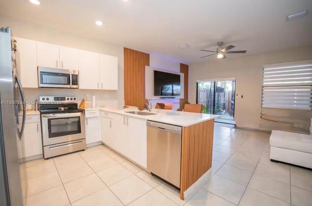 24605 SW 117th Ct, Homestead, FL 33032