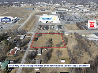 2816 S Maple Street, Carthage, MO 64836