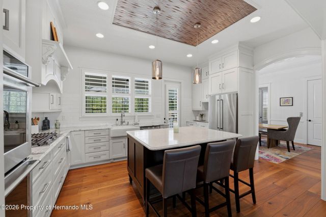 5251 Summit View Drive, Brooksville, FL 34601