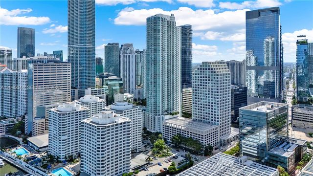 950 Brickell Bay Dr 802, Miami, FL 33131