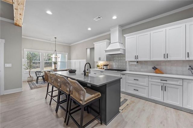 152 White Oak Way, Monroe, GA 30655