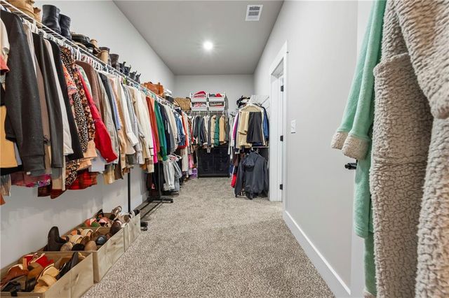 152 White Oak Way, Monroe, GA 30655