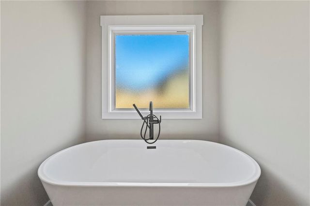 152 White Oak Way, Monroe, GA 30655