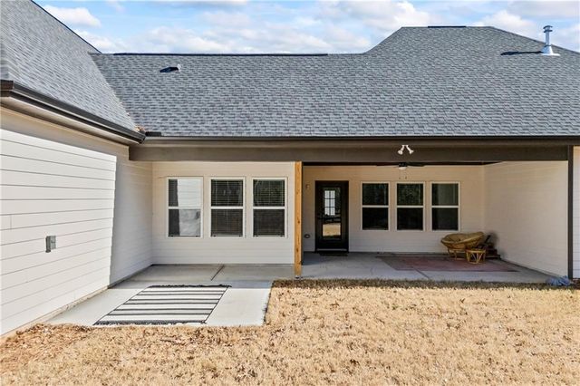 152 White Oak Way, Monroe, GA 30655