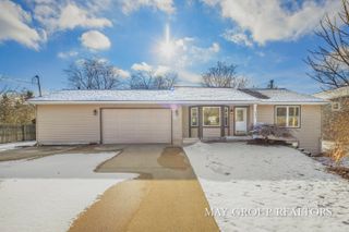 2851 Dean Lake Avenue Ne, Grand Rapids Twp, MI 49505