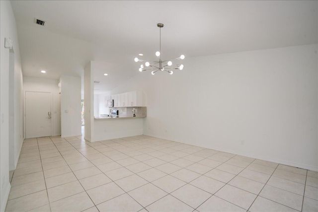3 Fawlkland Circle, Boynton Beach, FL 33426