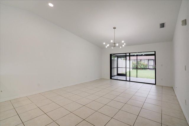 3 Fawlkland Circle, Boynton Beach, FL 33426